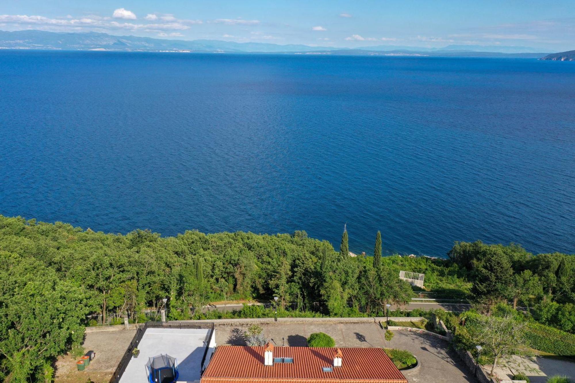 Apartments Near The Beach, With Terraces And Seaview At House B. Mošćenička Draga Eksteriør billede