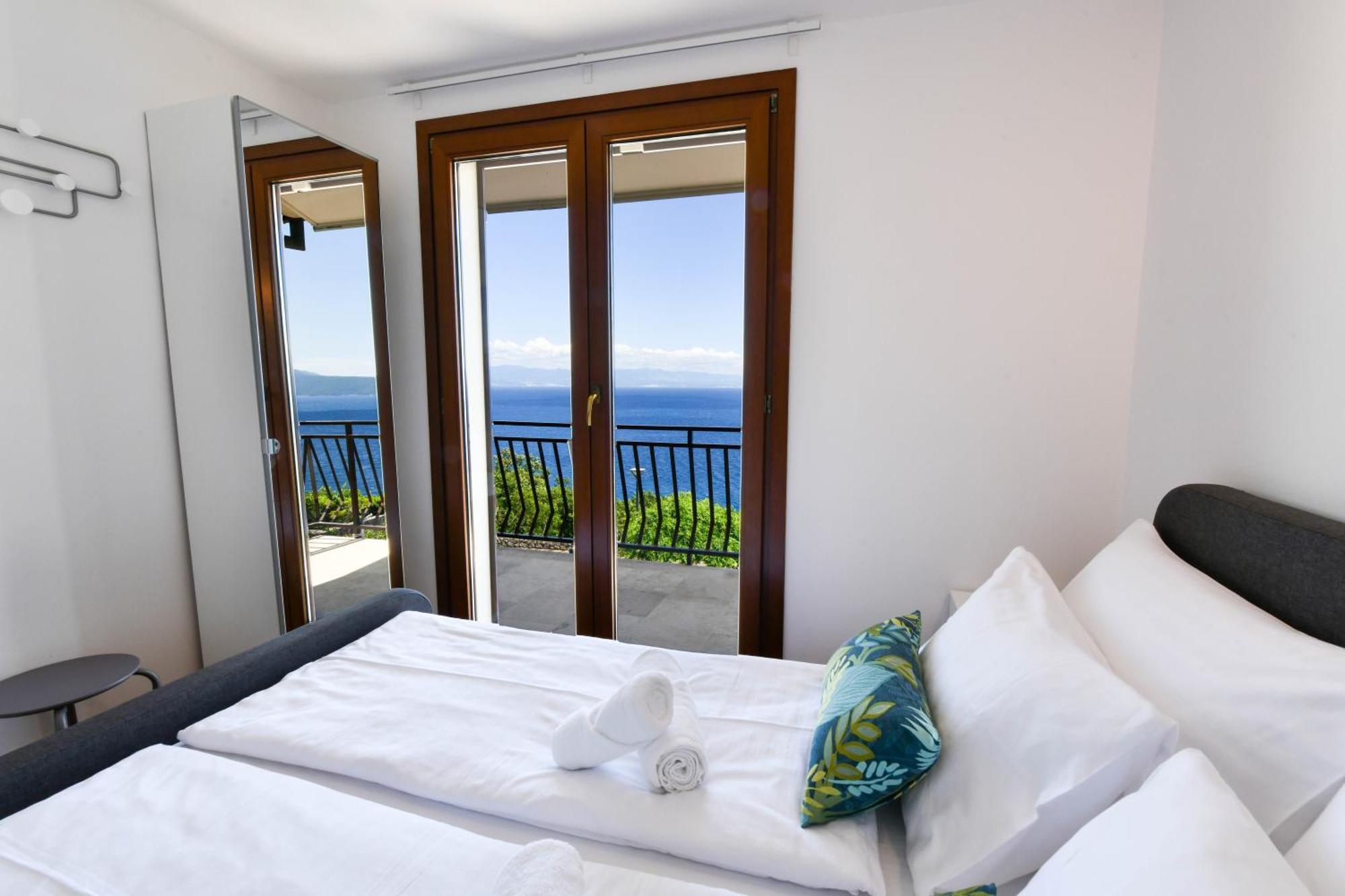 Apartments Near The Beach, With Terraces And Seaview At House B. Mošćenička Draga Eksteriør billede