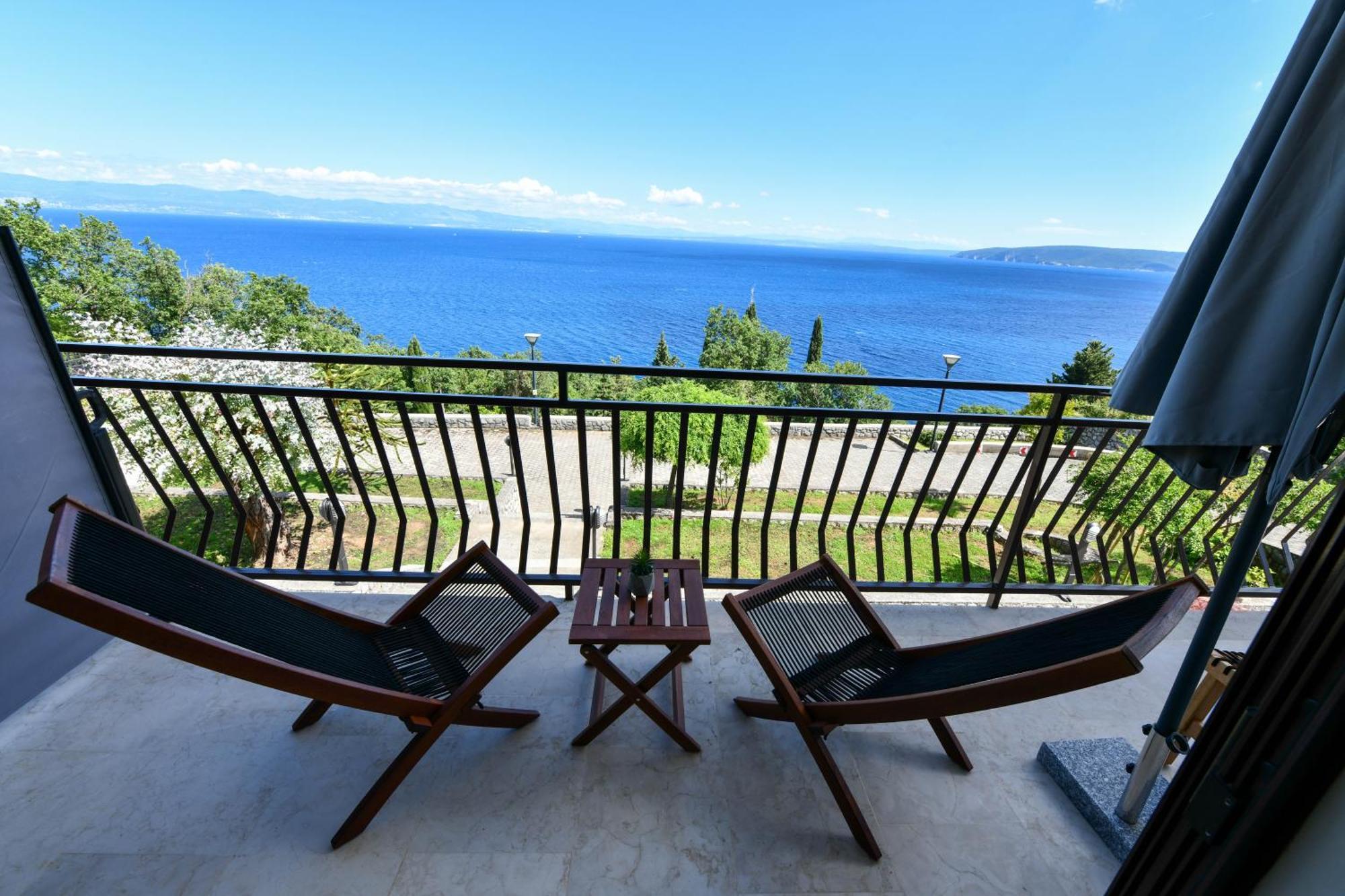 Apartments Near The Beach, With Terraces And Seaview At House B. Mošćenička Draga Eksteriør billede